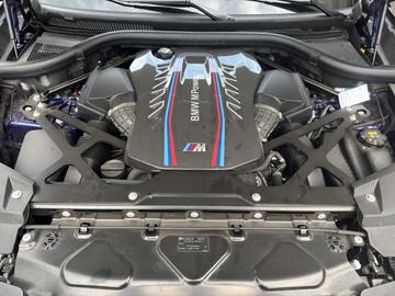صورة 8 لـ 2022 BMW X5 M