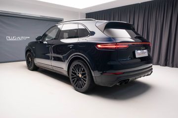 Porsche Cayenne - 6