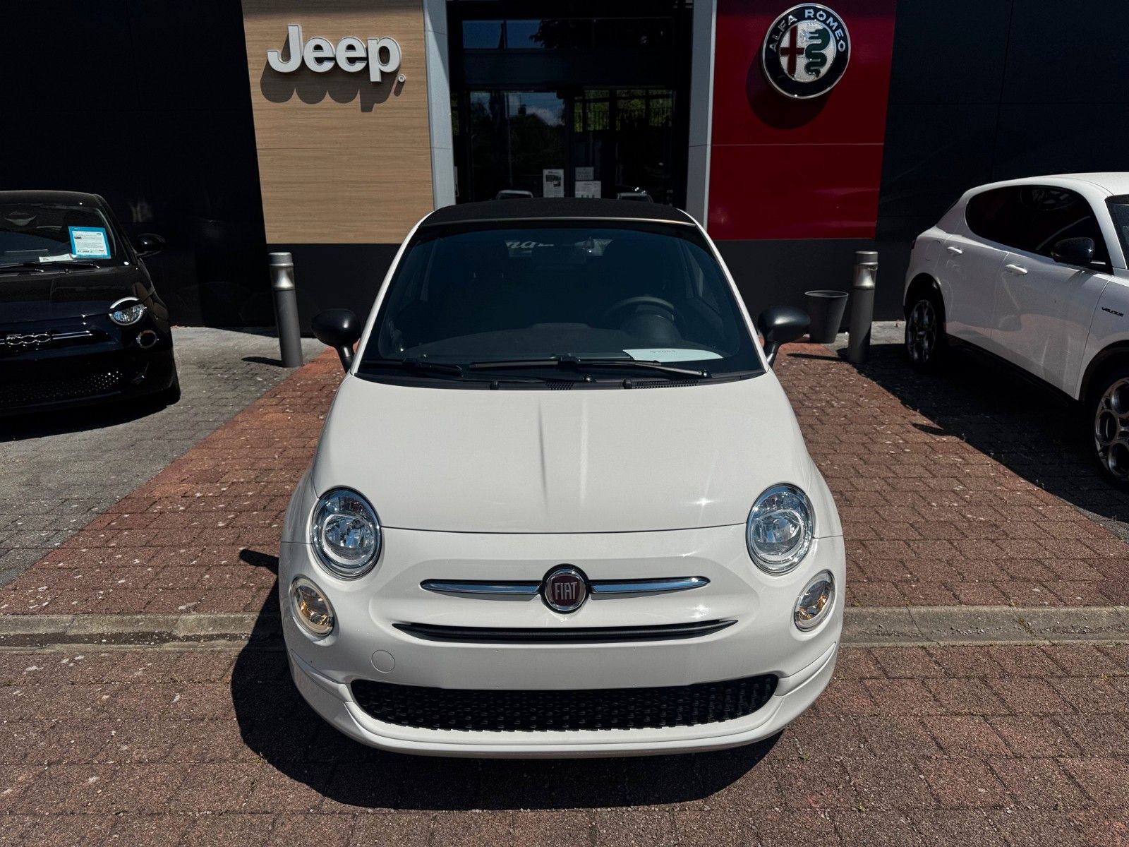 Fahrzeugabbildung Fiat 500C Carplay Tempomat Klima Tageszulassung