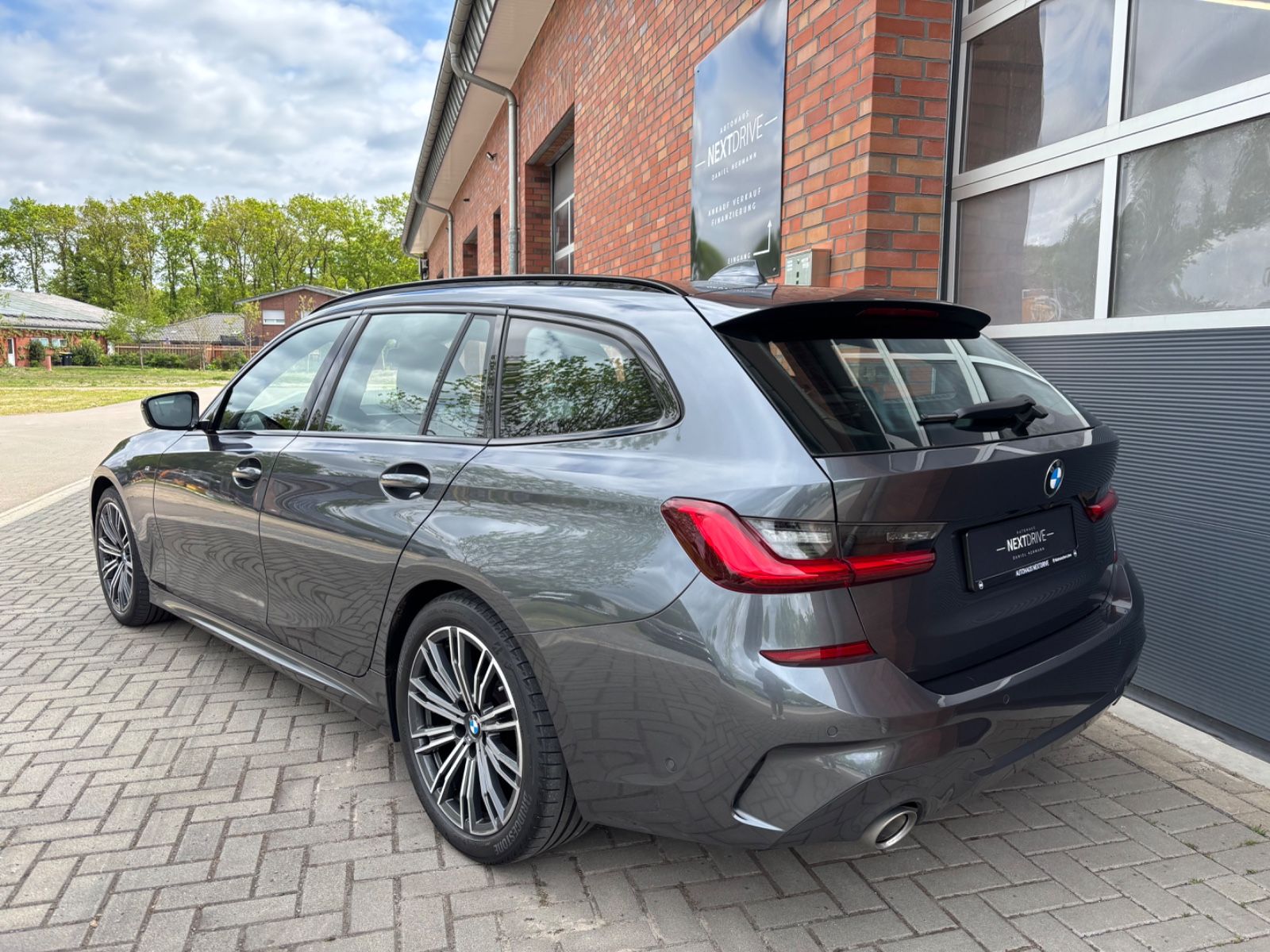 BMW 320d Touring *M Sport*AHK*Virtual*HiFi*Kamera* foto 4