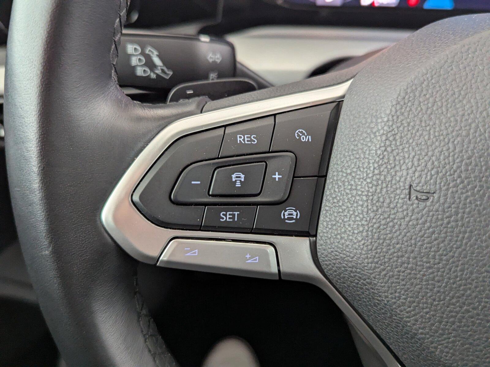 Volkswagen Golf VIII 1.5 eTSI Life LED+NAVI+SHZ+PDC+ACC+, миниатюра 19