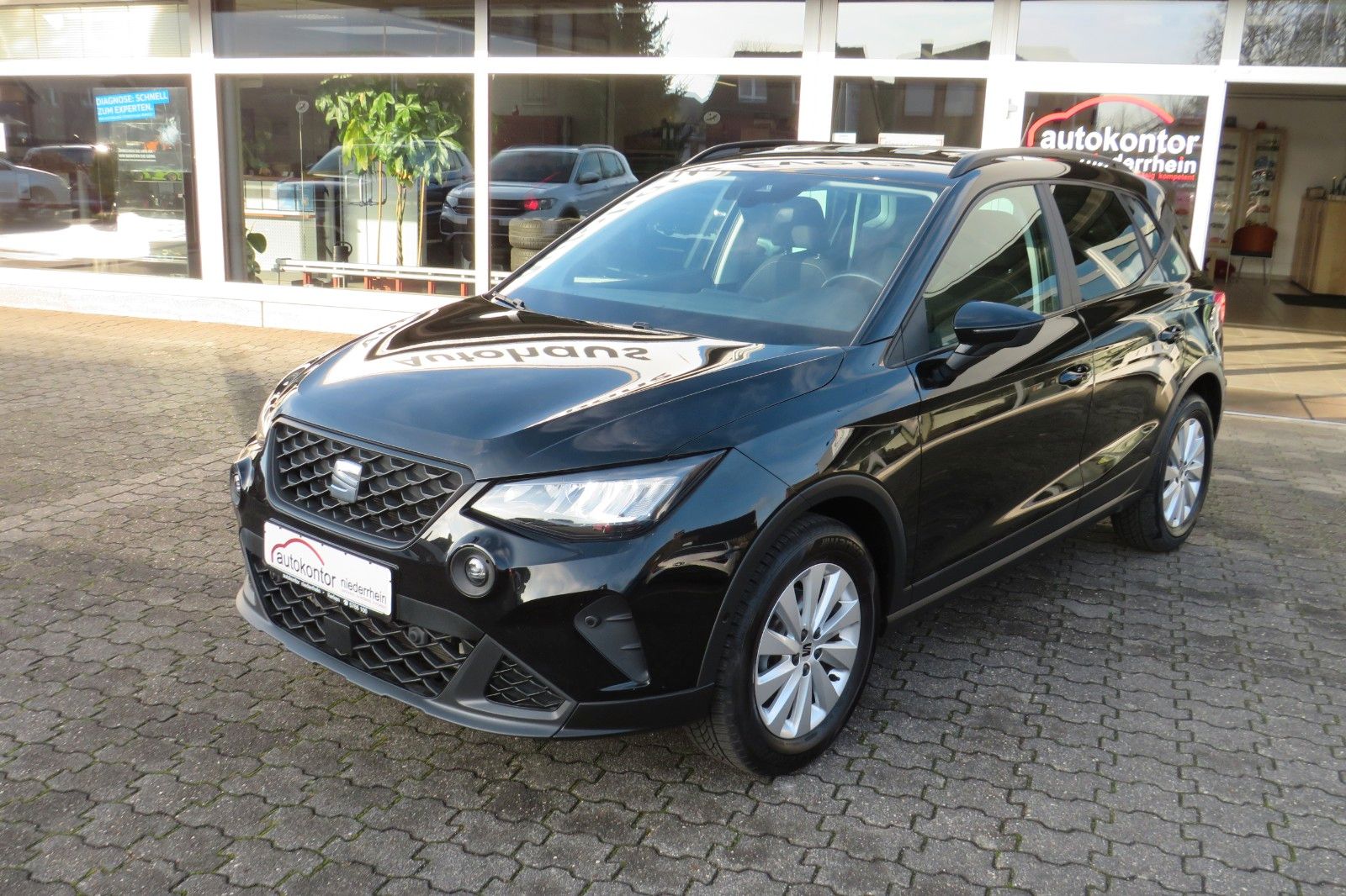 Fahrzeugabbildung SEAT Arona Style DSG FULL-LINK SITZH KAMERA GJ ACC 1H