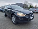 Volvo XC 60 Momentum 2WD +NAVI+EL.HECKKLAPPE+AHK+PDC+ - Volvo aus 2010: Geländewagen