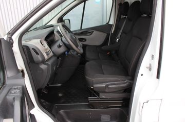 Renault Trafic - 12