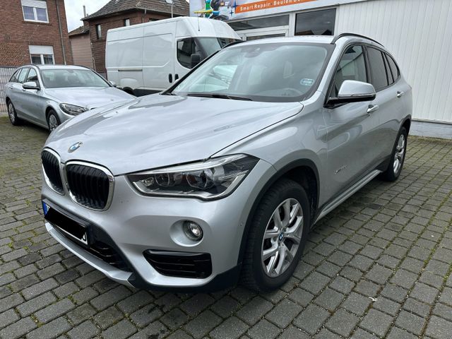 BMW X1 xDrive 20 d Sport Line Leder LED Navi RKamera