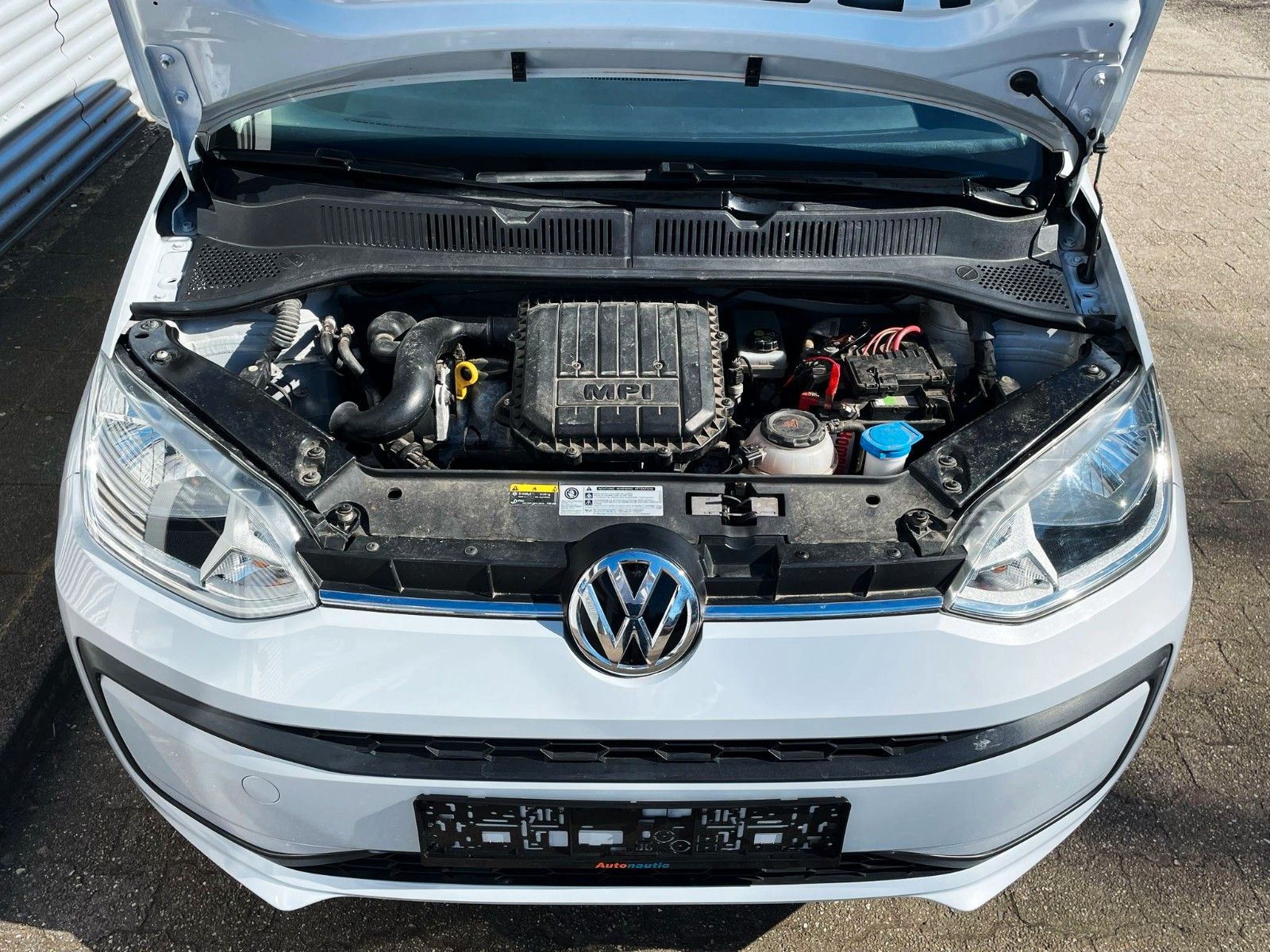 Fahrzeugabbildung Volkswagen UP! 5-TÜRIG KLIMA SOUND COMPOSITION 2.HAND