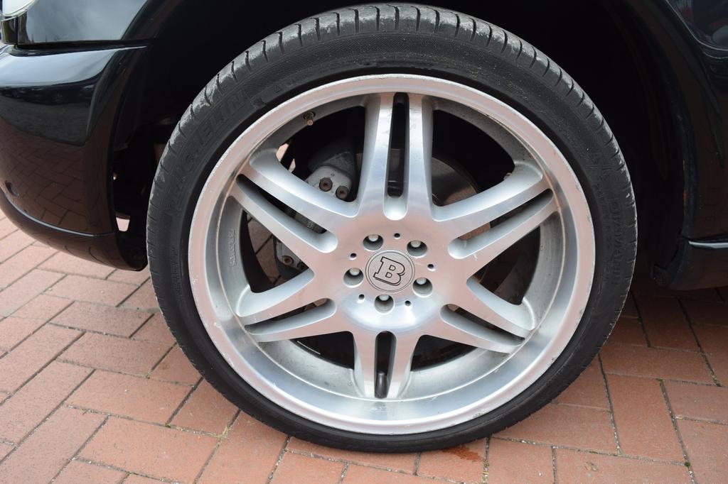 Mercedes-Benz ML 400