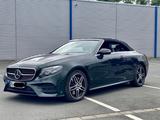 Mercedes-Benz E 400 d 4MATIC AMG MB100 Garantie Service gepfle - mit Diesel-Antrieb: Grün, Cabrio