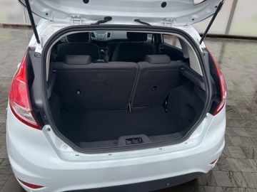 Ford Fiesta - 12
