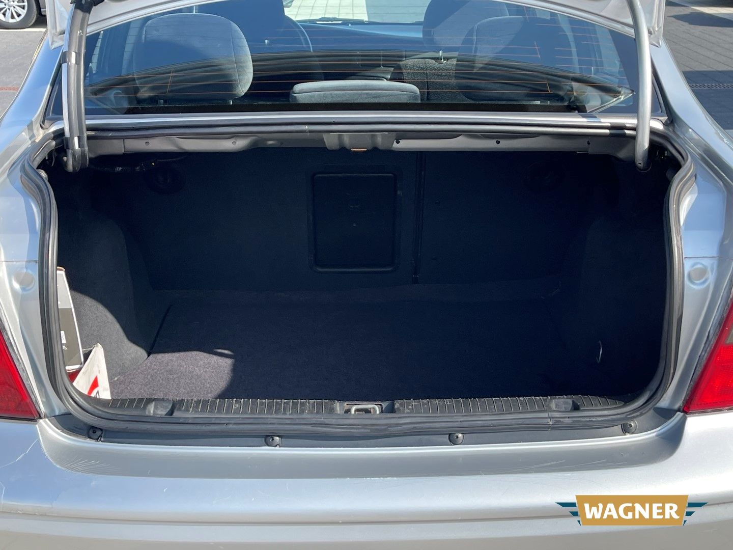 Fahrzeugabbildung Opel Vectra B Edition 100
