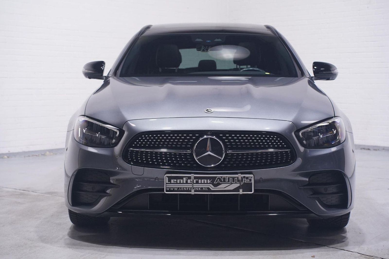 Mercedes-Benz E 300 Estate e AMG Line SOH 97% 1e besitzer NAP imagem 2