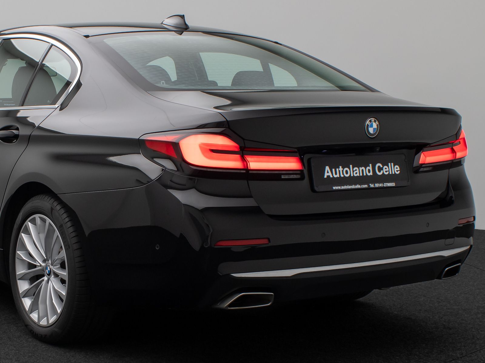 Fahrzeugabbildung BMW 520d Luxury Line Kamera DAB 4xKlima AHK Sport