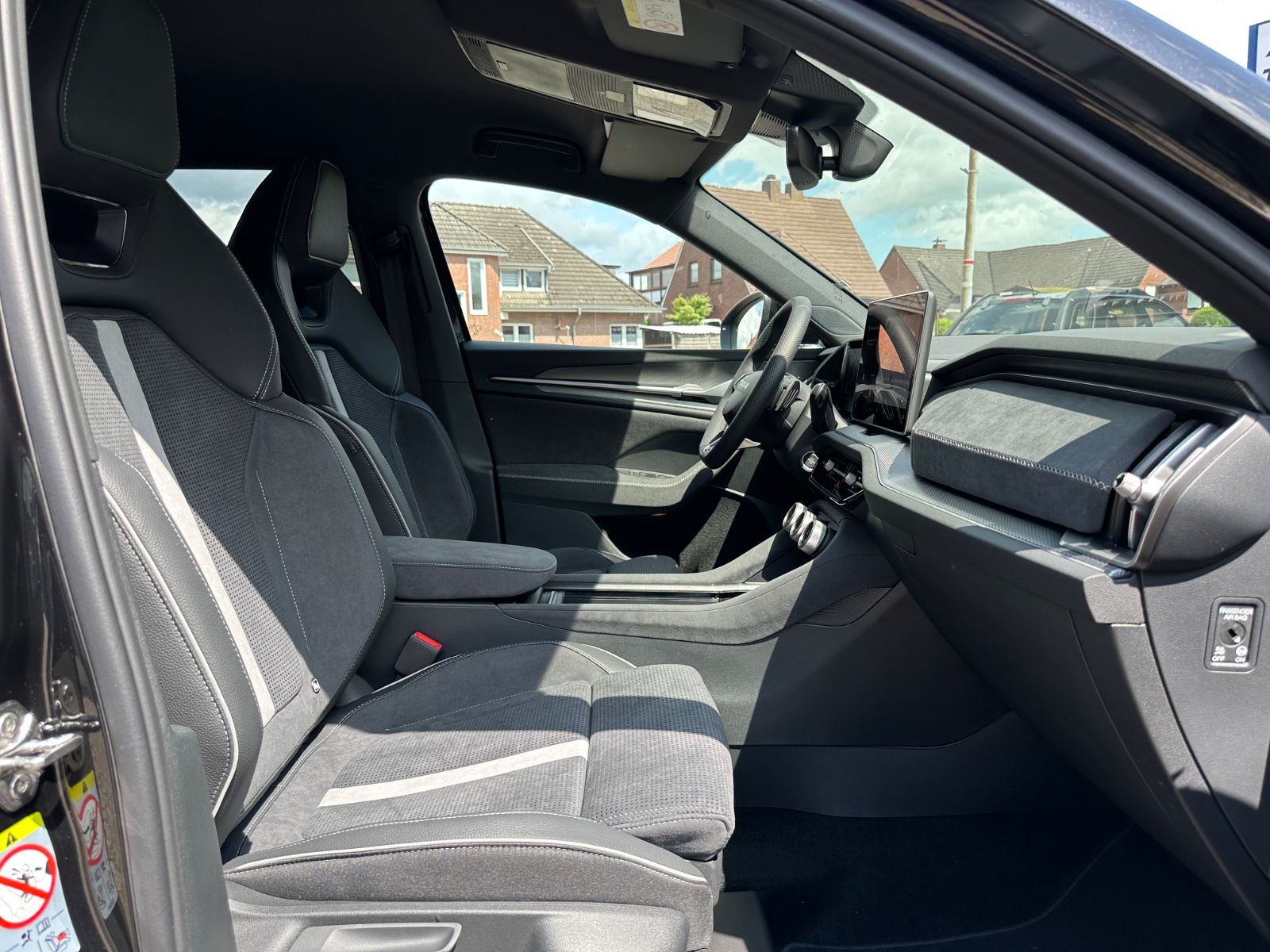 Fahrzeugabbildung SKODA Kodiaq 1.5 TSI Sportline DSG AHK/Matrix/Navi/ACC