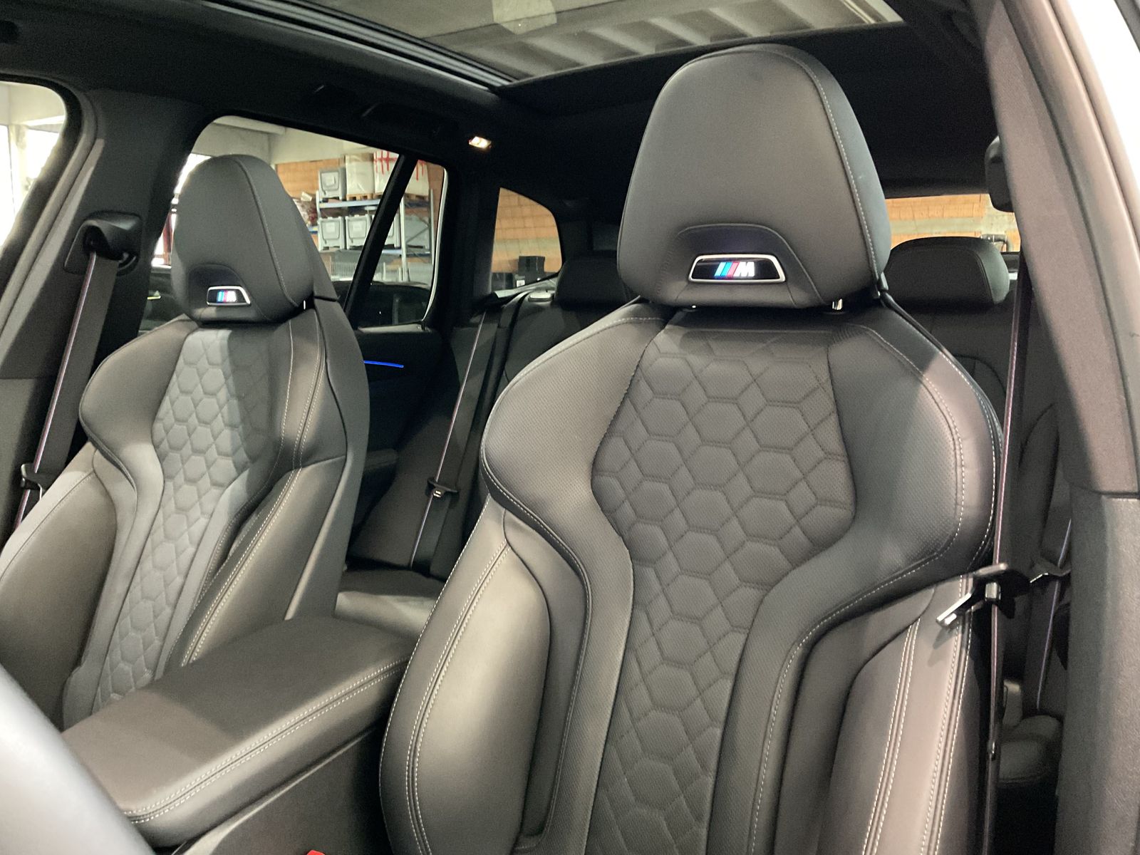 Fahrzeugabbildung BMW X3 M Panorama Glasdach, M Competition Paket