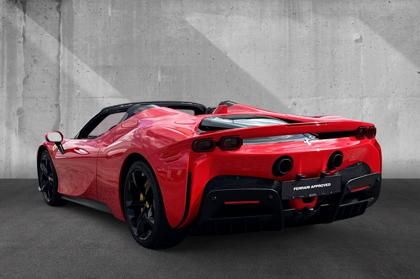 Fahrzeugabbildung Ferrari SF90 Spider*belüftete Sitze*Nackenhzg*Lift*JBL*
