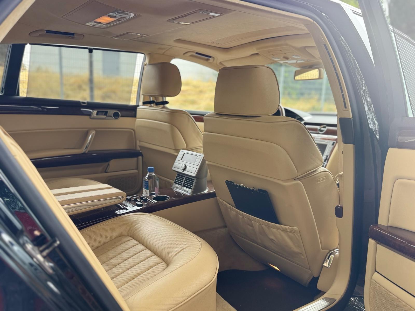 Volkswagen Phaeton 4.2 V8 4MOTION Tiptronic 4-Sitzer -