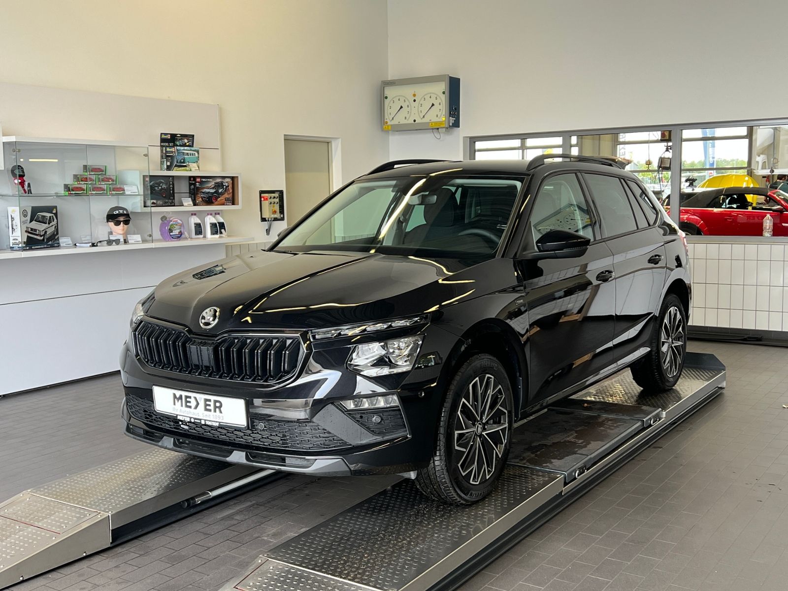 Fahrzeugabbildung SKODA Kamiq DRIVE 1,0 TSI DSG *Matrix LED, Smart Link,