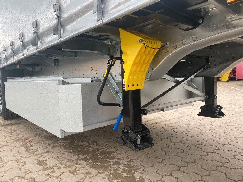 Fahrzeugabbildung Schmitz Cargobull SCS 24/L Speed Curtain