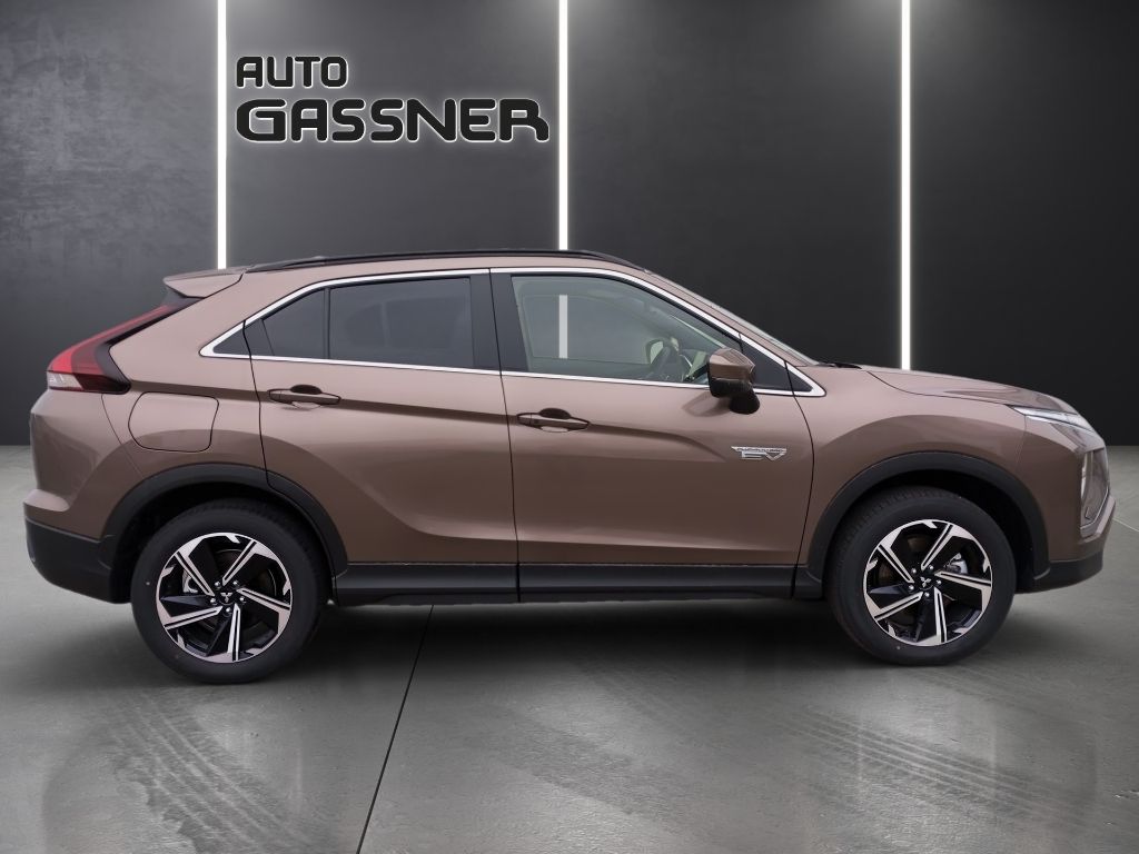 Fahrzeugabbildung Mitsubishi Eclipse Cross Plug-in Hybrid PLUS 2.4 MIVEC 4WD