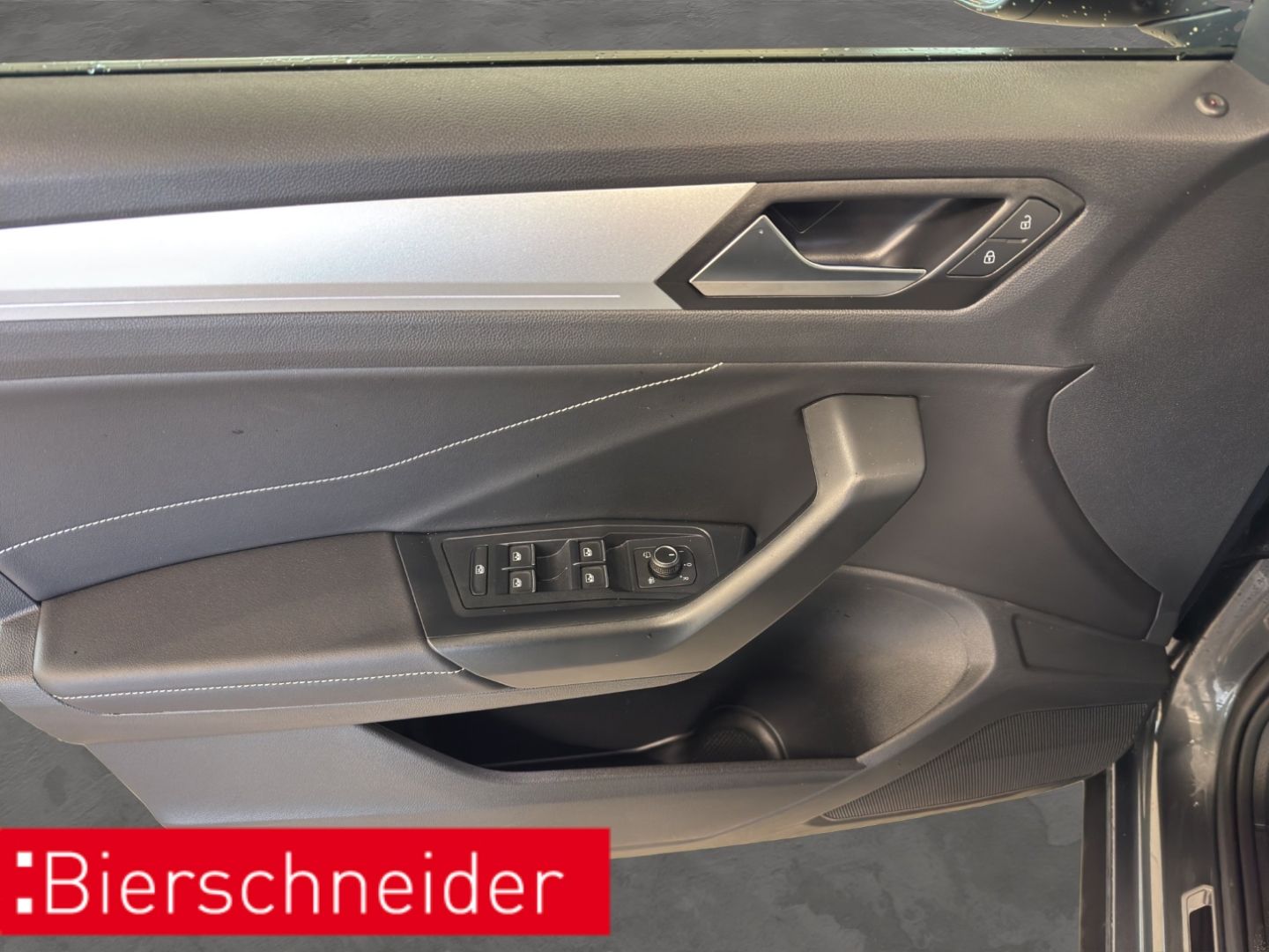 Volkswagen T-Roc - Bild 13