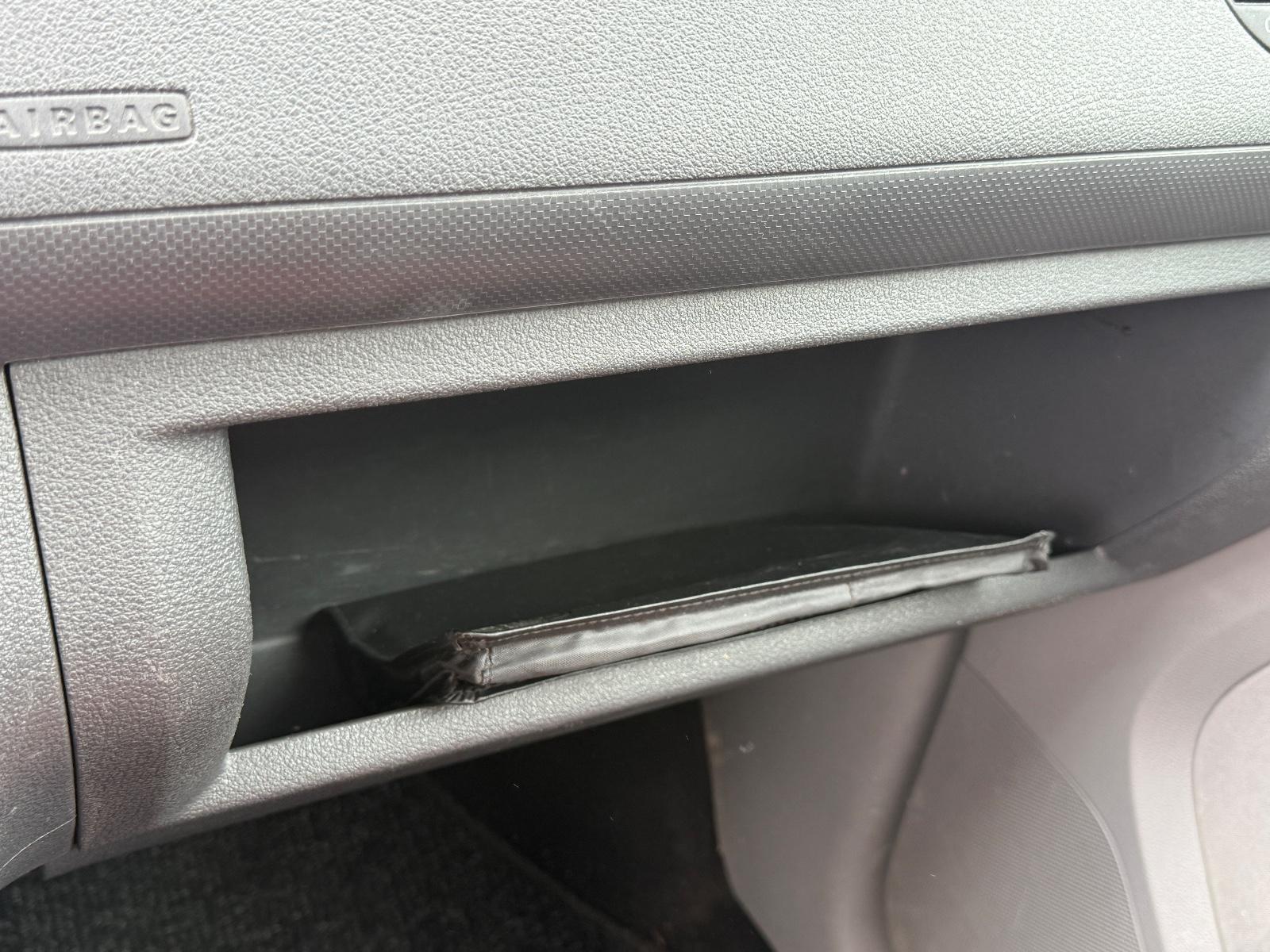 Volkswagen Caddy 2009 — photo 12