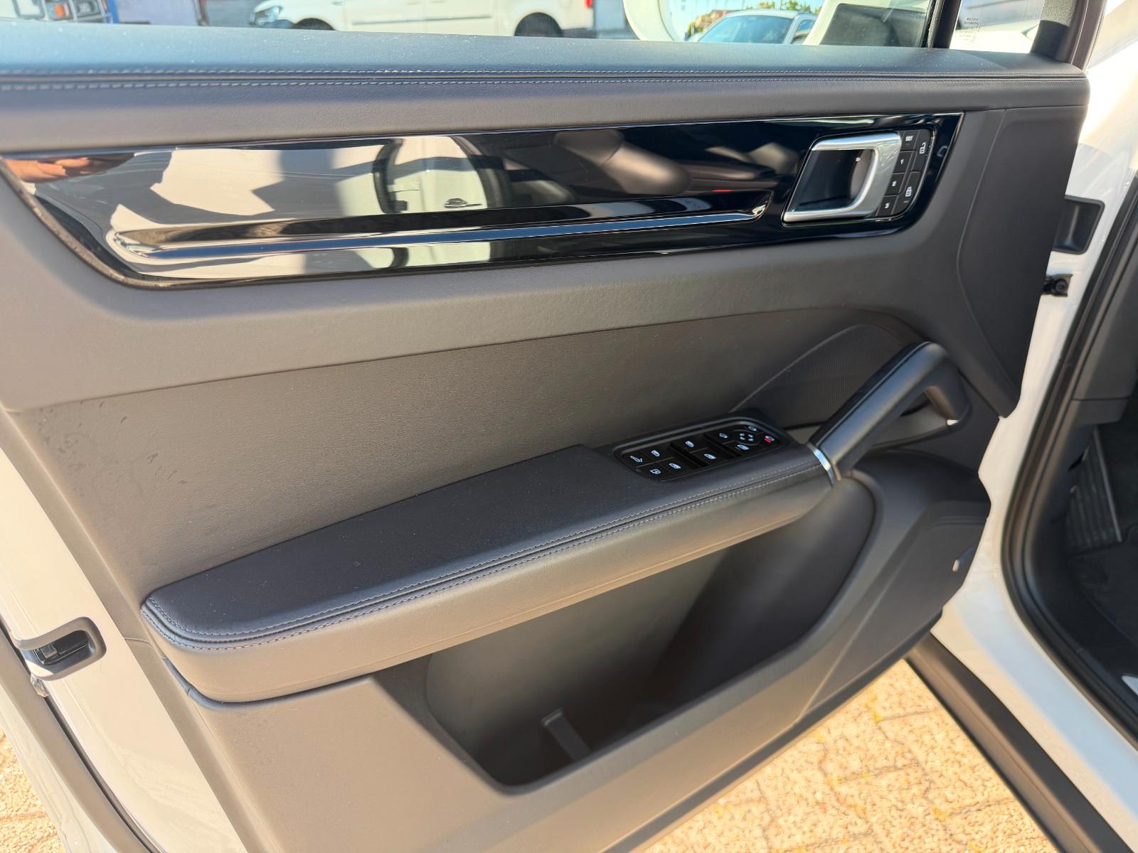 Porsche Cayenne COUPE E-Hybrid APPROVED SPORTABGAS PANO