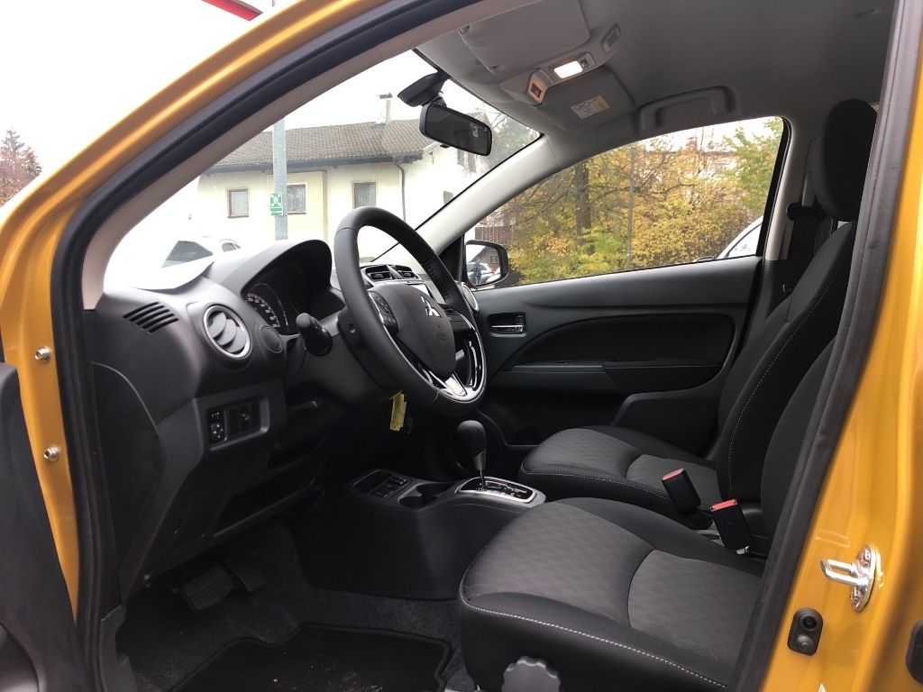 Fahrzeugabbildung Mitsubishi Space Star Select+ 1.2 CVT-Automatik