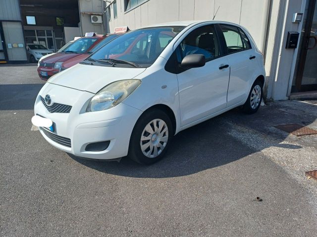 Toyota Yaris 1.0 5 porte