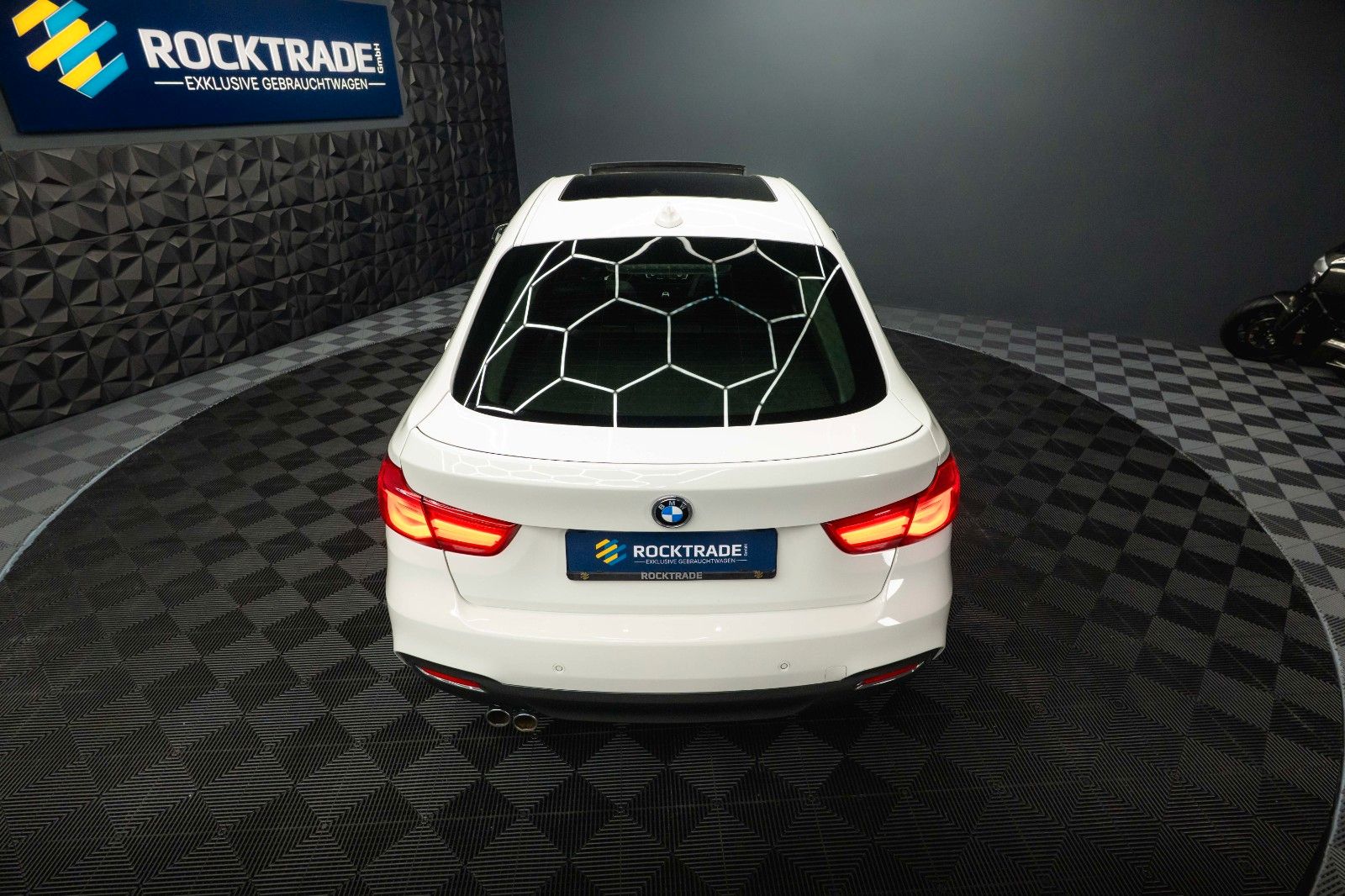 Fahrzeugabbildung BMW 330d Gran Turismo xDrive M Sport *ACC*Pano*LED*