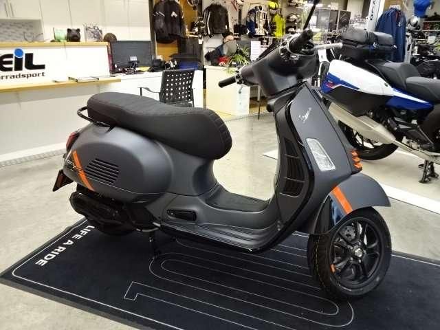 Vespa GTS Super Sport 300 E5 grau - Neufahrzeug