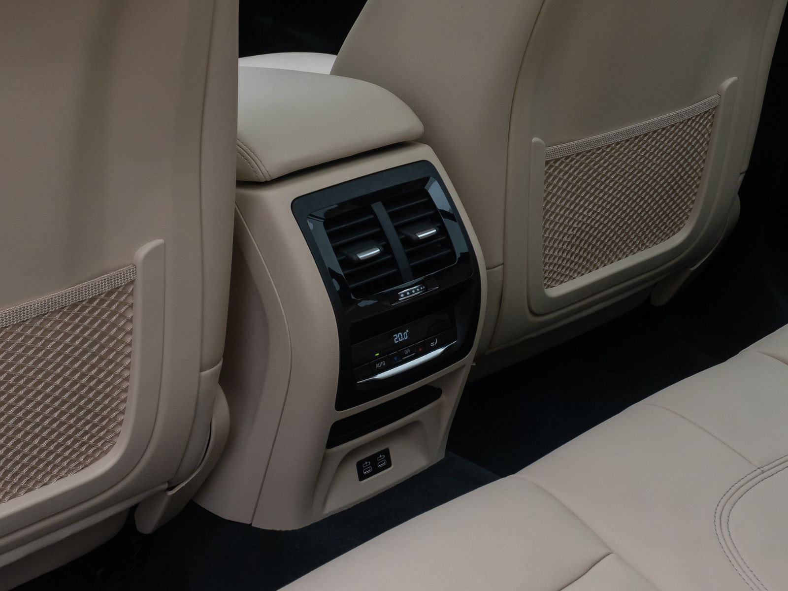 Fahrzeugabbildung BMW X3 xD30e xLine HUD 360°DAB Alarm HiFi Individual