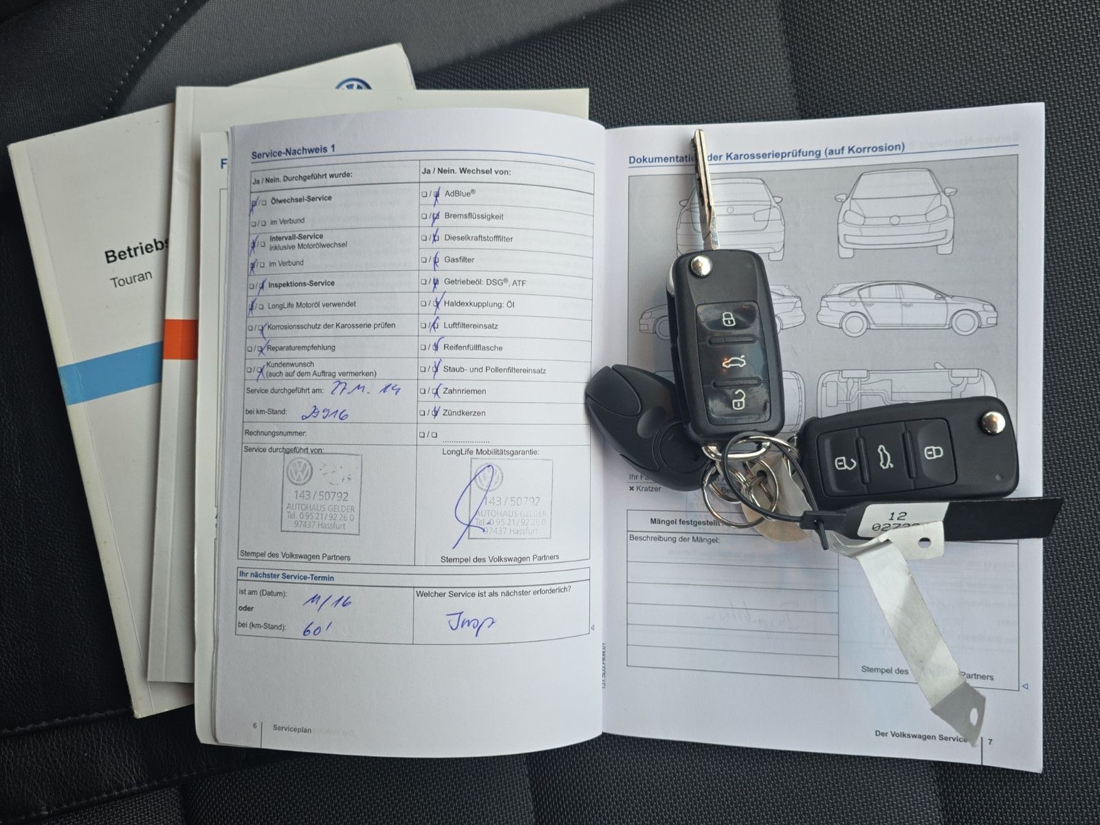 Fahrzeugabbildung Volkswagen Touran Life/DSG/Rückfahrkamera/Automatik/AHK