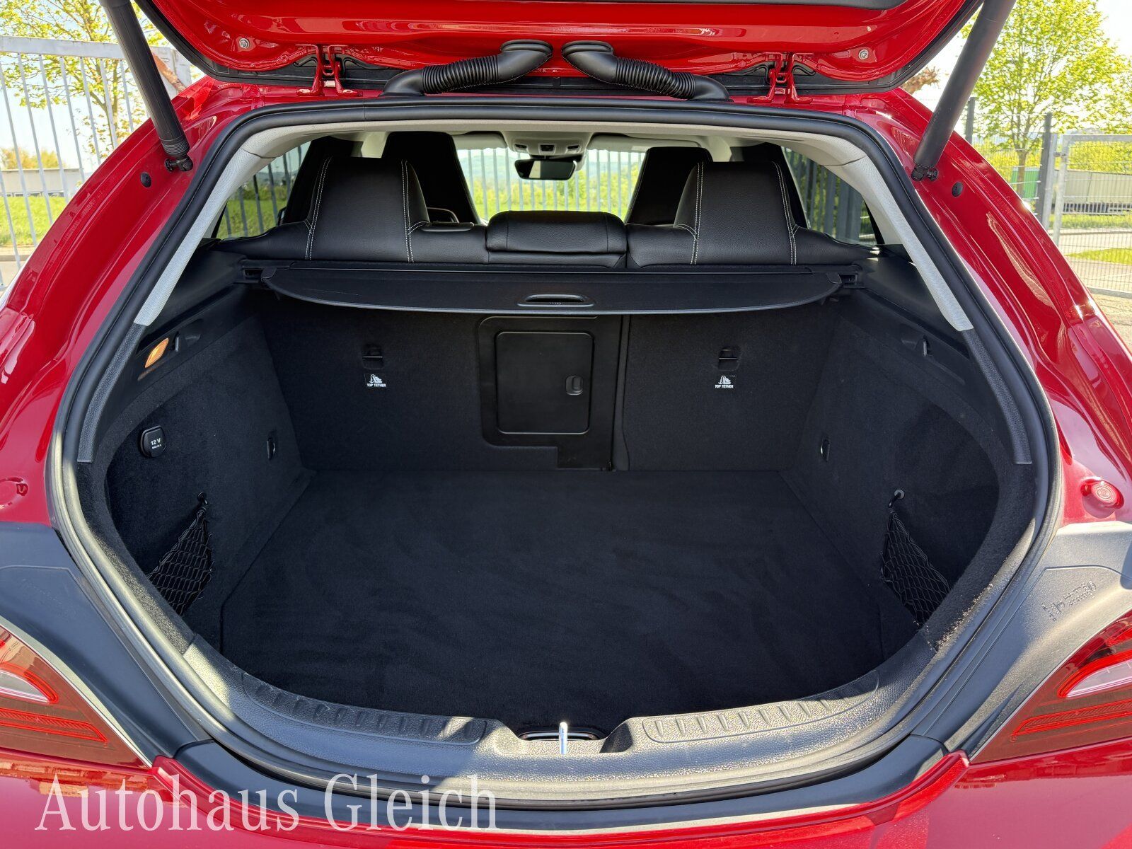 Fahrzeugabbildung Mercedes-Benz CLA 250 Shooting Brake Urban Navi/Distronic/Klim