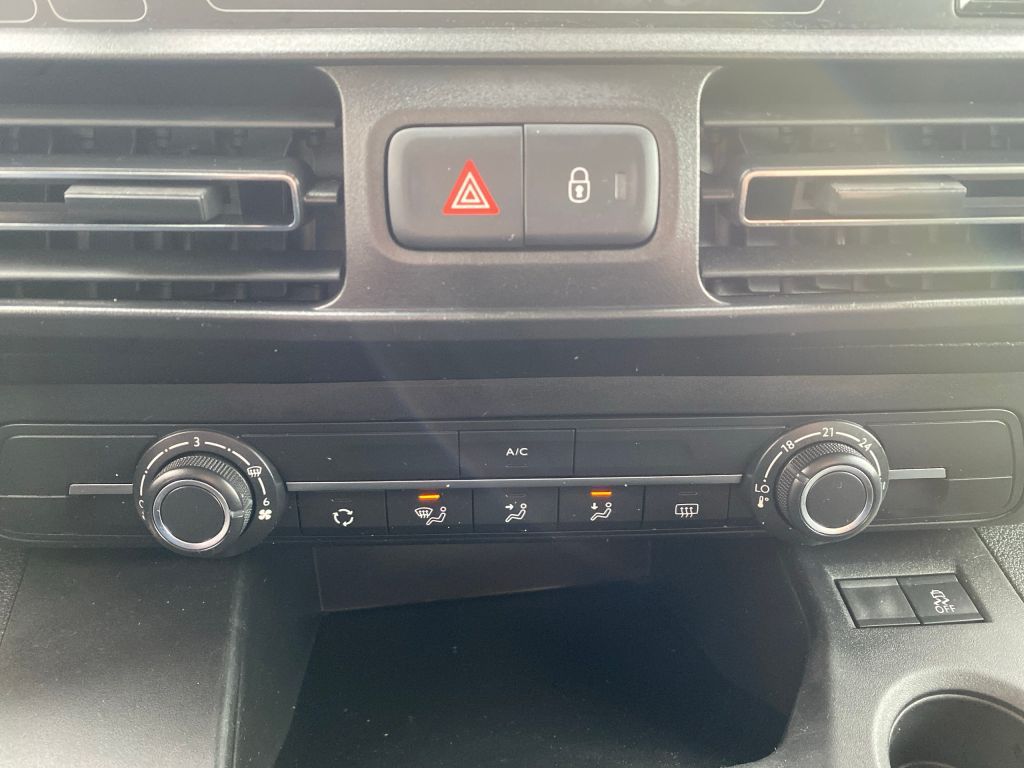 Fahrzeugabbildung Citroën Berlingo M Benzin 110 FEEL *PDC*Klima*Bluetooth*