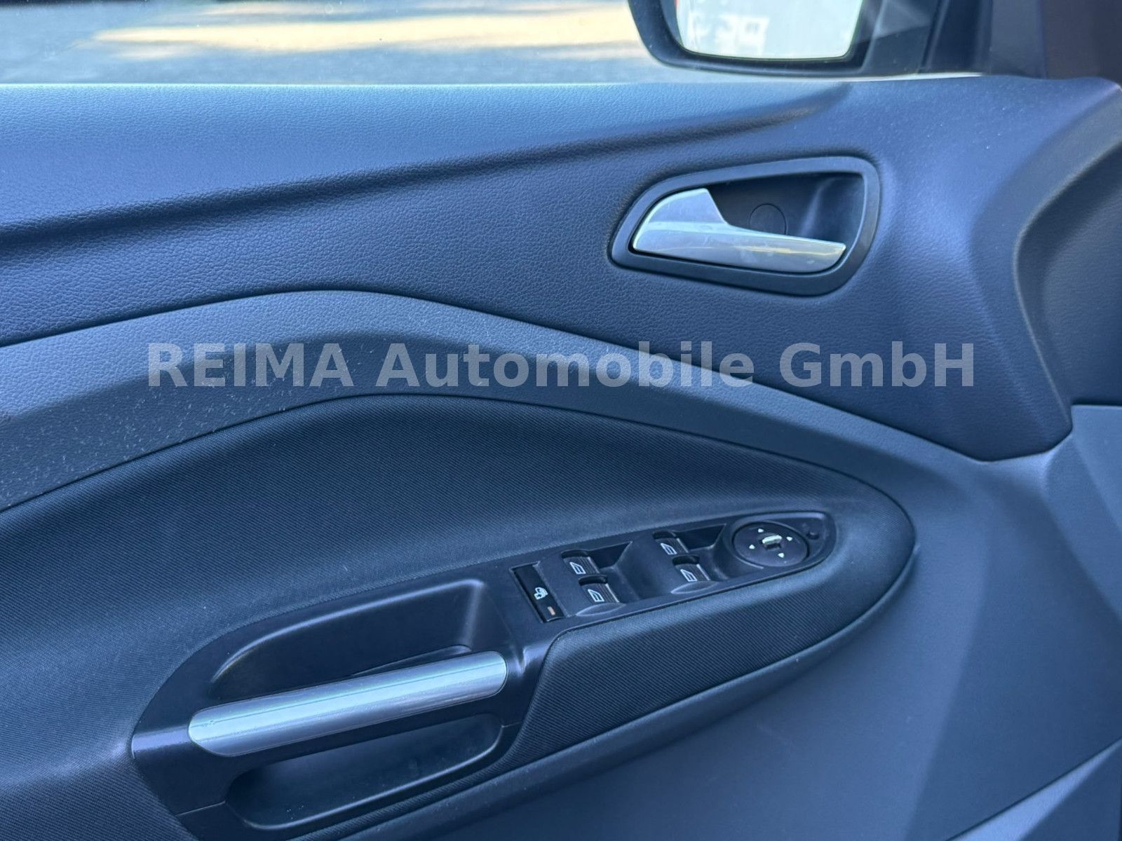 Fahrzeugabbildung Ford Grand C-Max Titanium, 110 KW, TÜV bis 07.2027