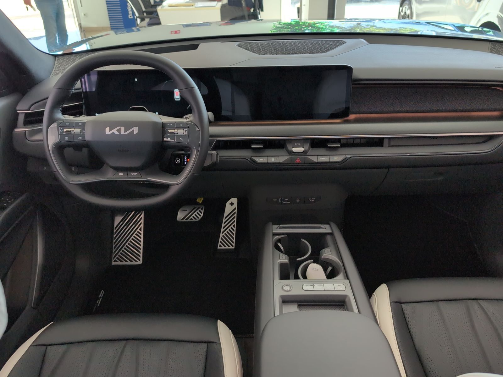 KIA EV9 AWD GT-Line 99,8-kWh Glasdach – Bild 15