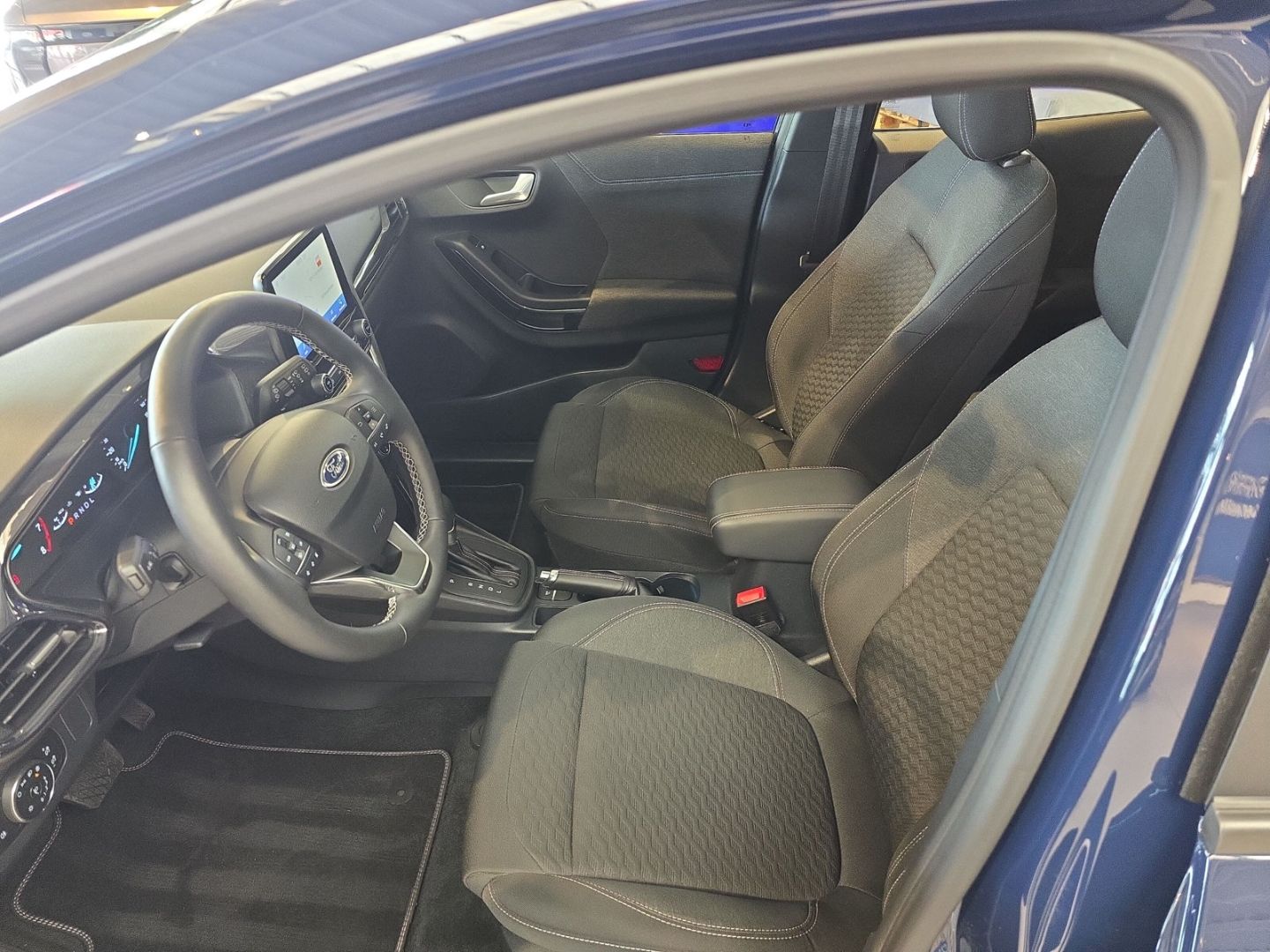 Fahrzeugabbildung Ford Puma Titanium AHK-abnehmbar Navi LED Mehrzonenkl