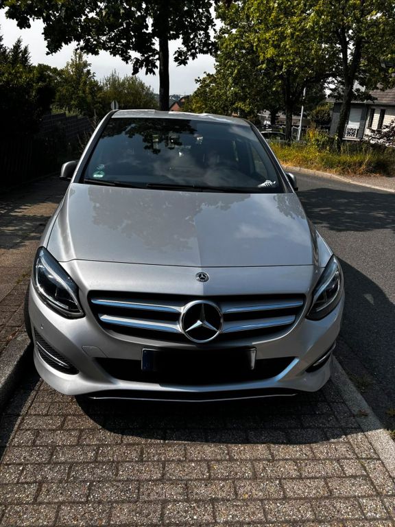 Image of Mercedes-Benz B 180