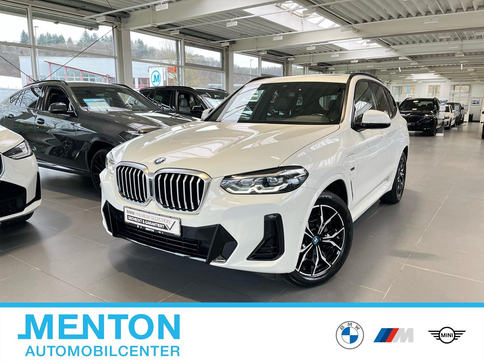BMW X3 xDrive30e M Sportpaket AHK/Pano/19"/Parking A