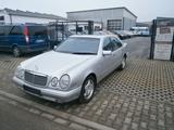 Mercedes-Benz E 320 Avantgarde - gebrauchte Mercedes-Benz E 320 aus dem Jahr 1998