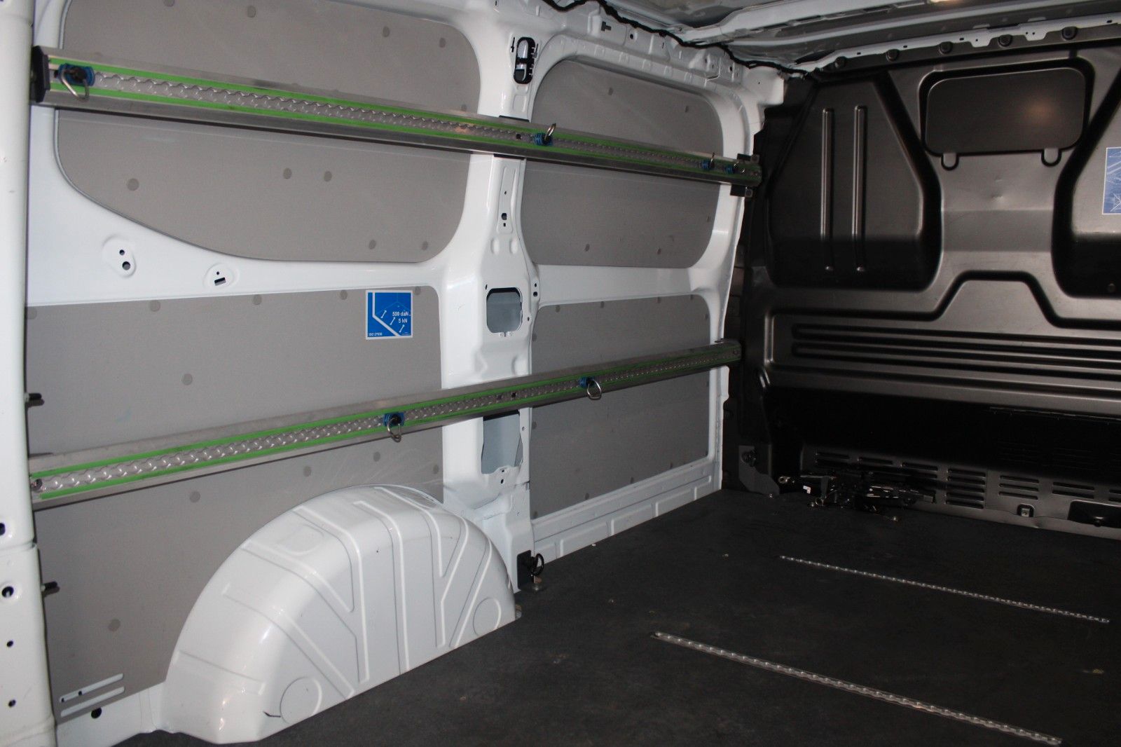 Fahrzeugabbildung Ford Transit Custom L1 TREND LED NAVI CAM ACC SHZ uvm