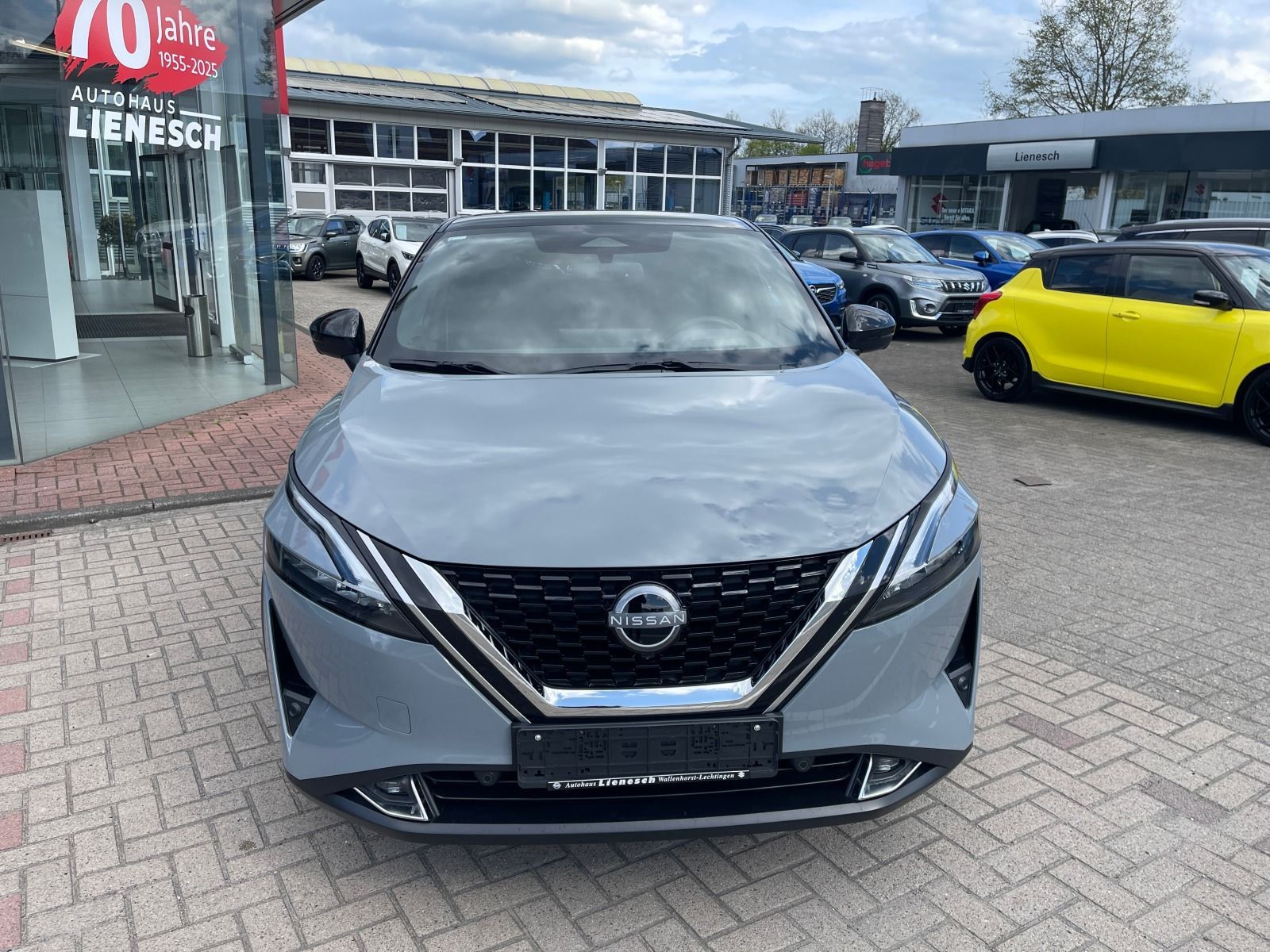 Fahrzeugabbildung Nissan Qashqai 1.3 DiG-T Tekna Automatik Navi Head Up A