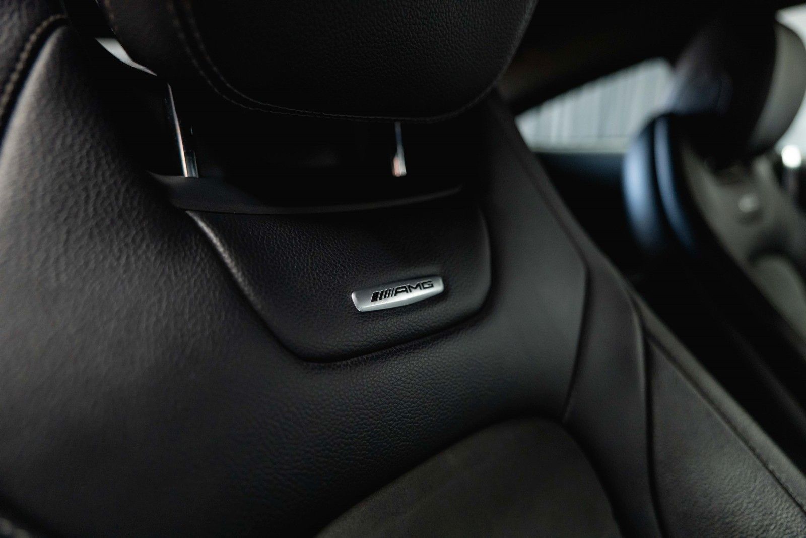 Fahrzeugabbildung Mercedes-Benz C 63 AMG Coupe Edition 1 Night Carbon *ACC*LED*