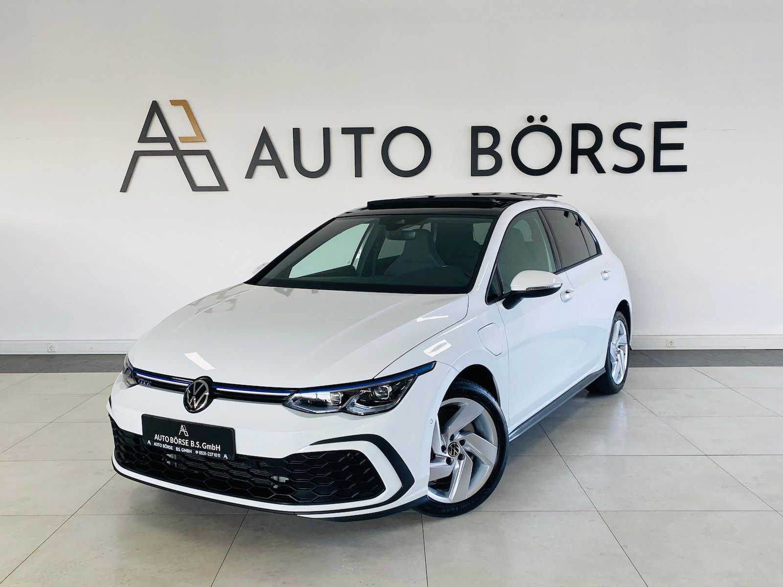 Volkswagen Golf VIII GTE DSG PANO*STH*ACC*MATRIX*CAM*