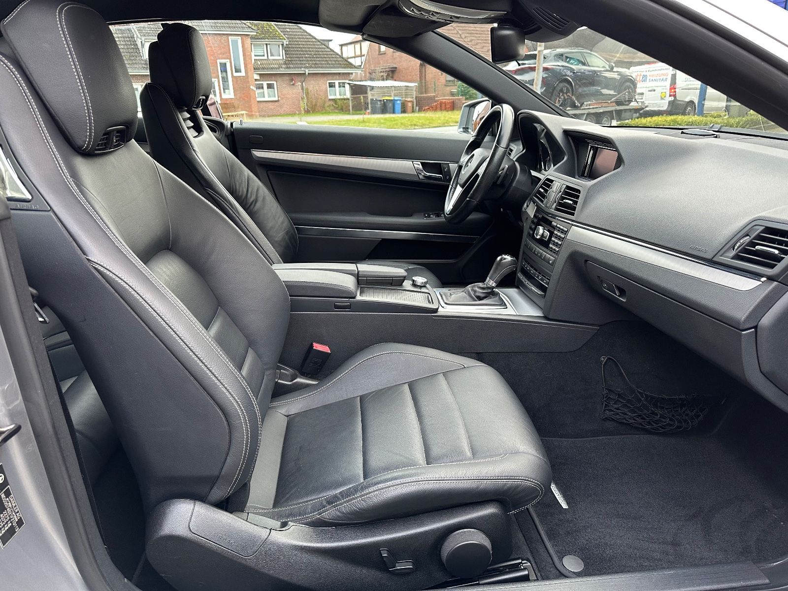 Fahrzeugabbildung Mercedes-Benz E 220 CDI Cabrio AMG BiXenon/AirScarf/Navi/Leder