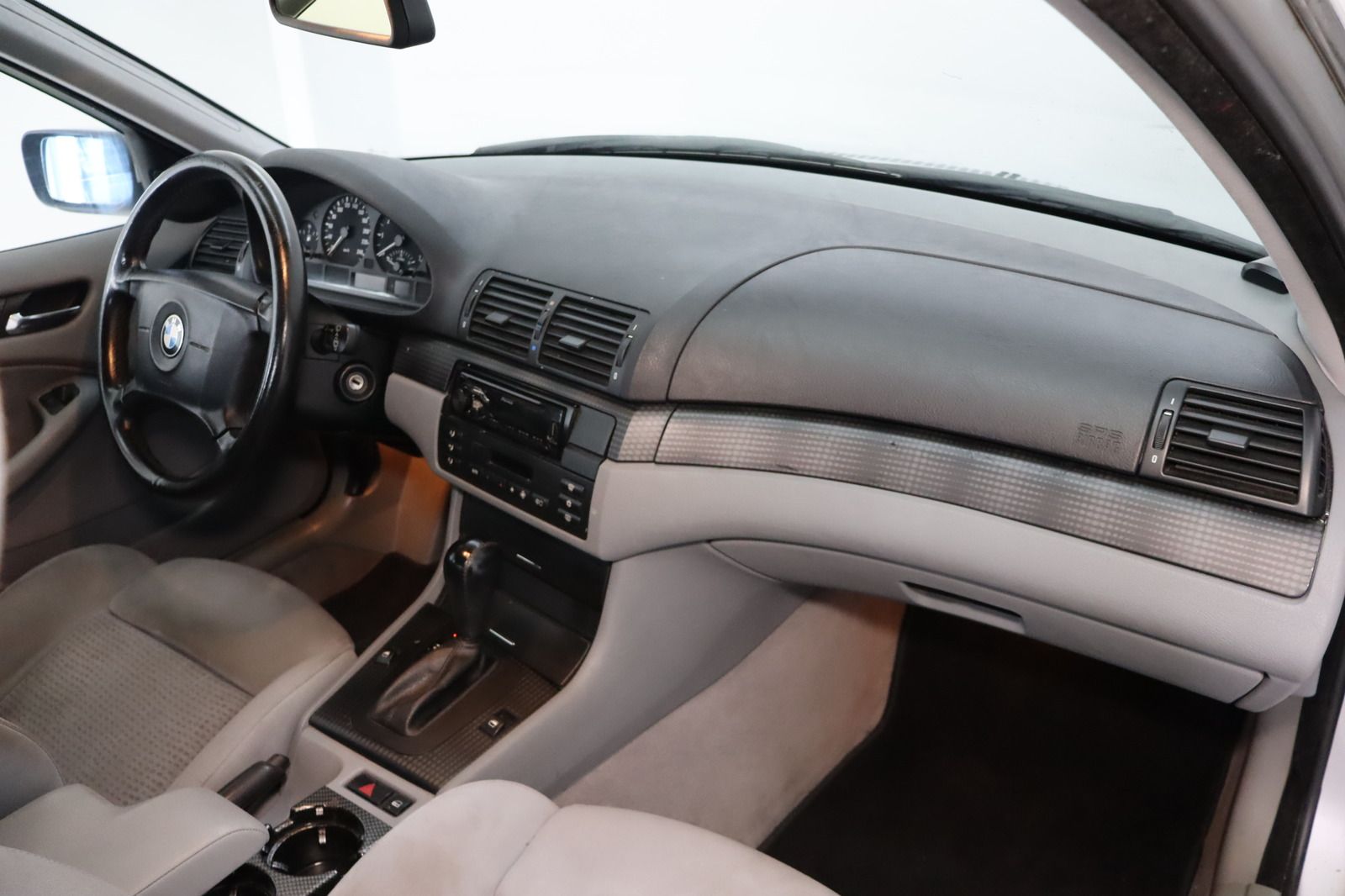 Fahrzeugabbildung BMW 320 i * Xenon * PDC * Klimaautom. *