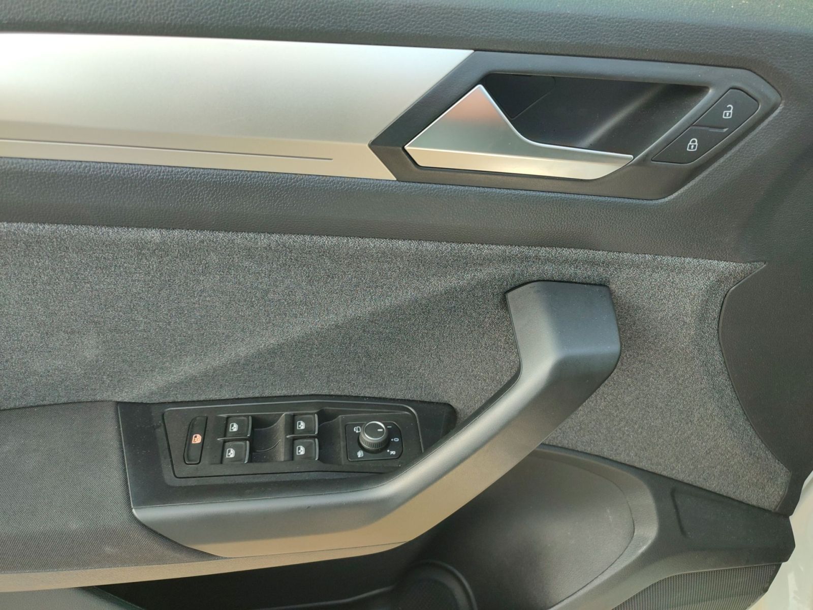 Volkswagen T-Roc - Bild 12