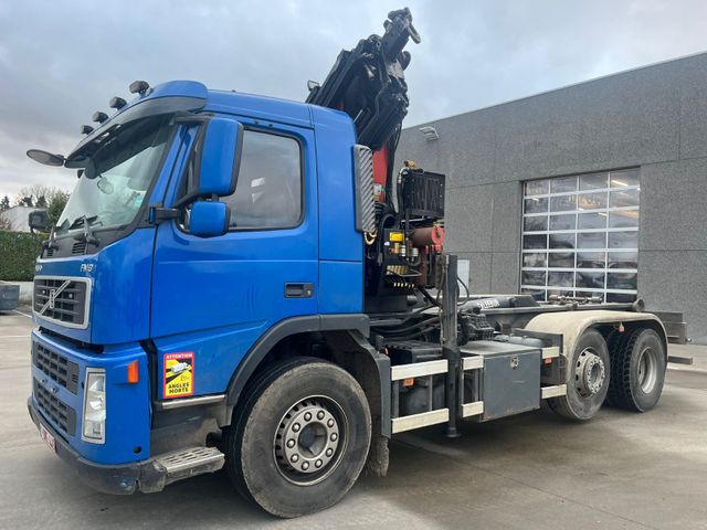 Volvo FM300 6x2 containerhook + crane