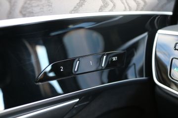 Audi A8 - 11
