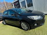 Ford Focus Lim. Titanium -1.Hand-VOLL AUSST.-62TKM!! - Ford Focus mit Benzin-Antrieb: Limousine, 1.6